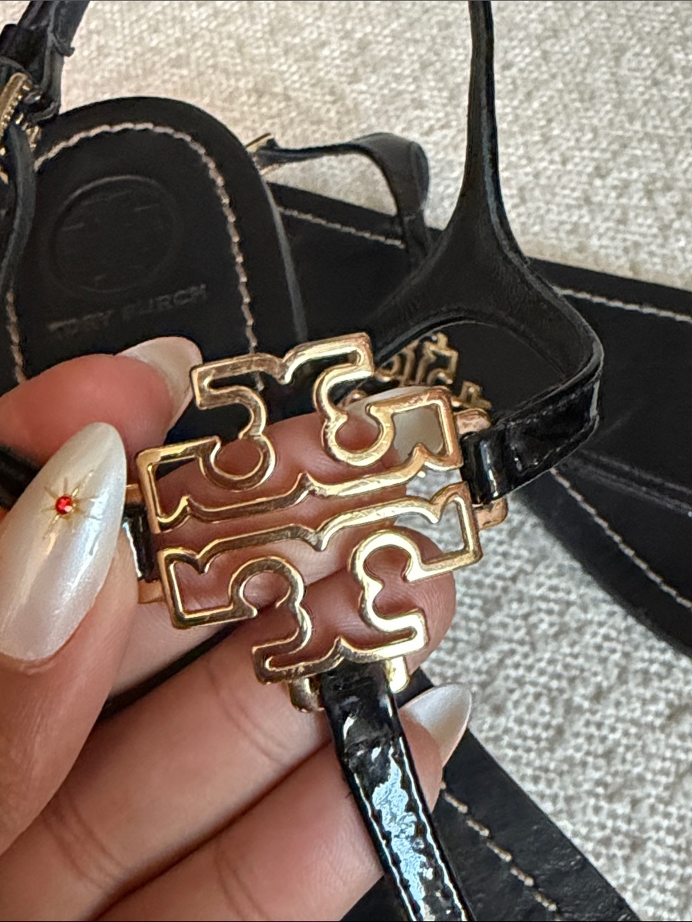 Tory Burch Melinda T Strap Sandal Size 7.5 - Picture 3 of 5